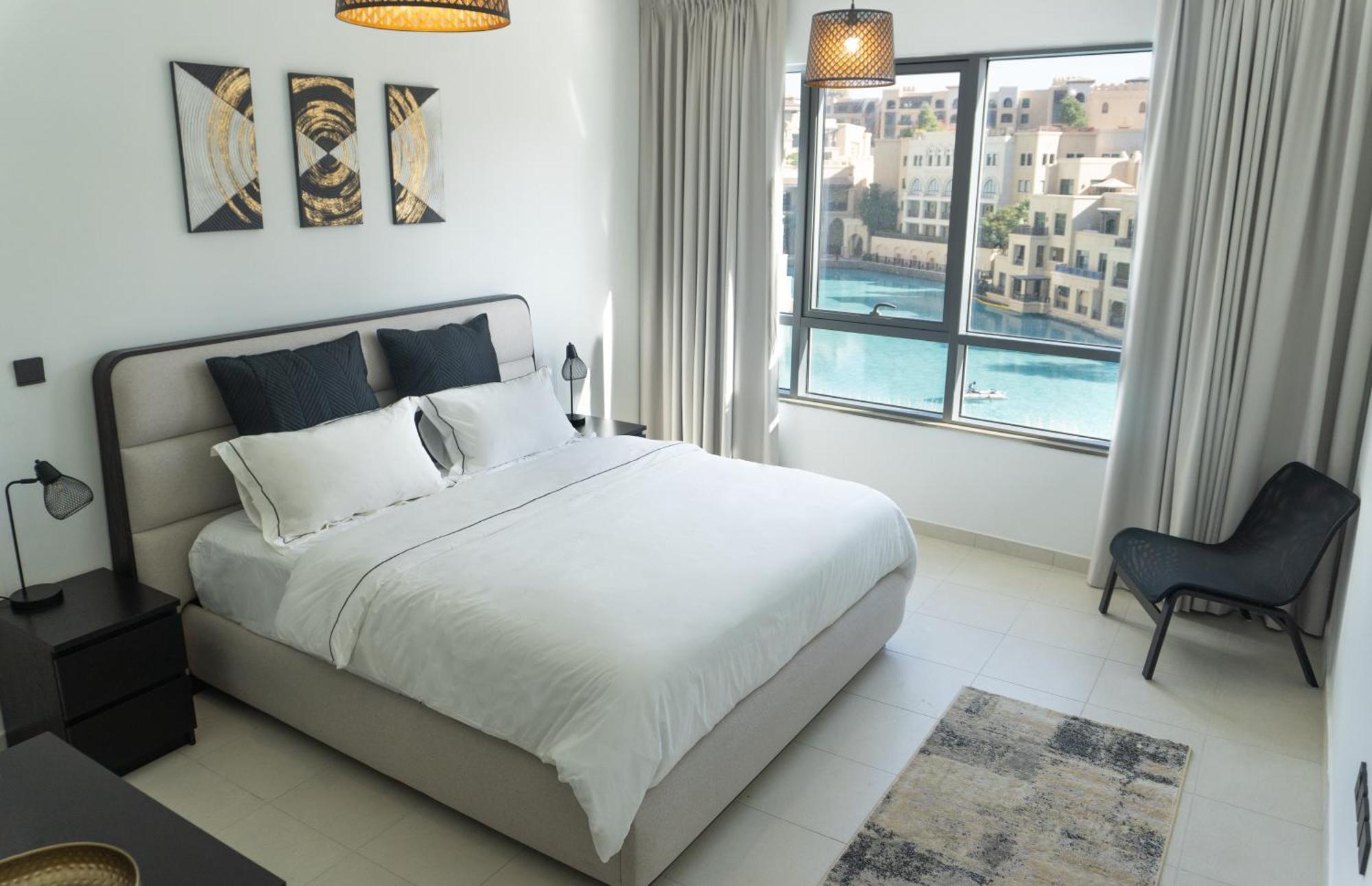 Downtown Oasis, Burj Khalifa Views, Luxury Amenities Lägenhet Dubai Exteriör bild