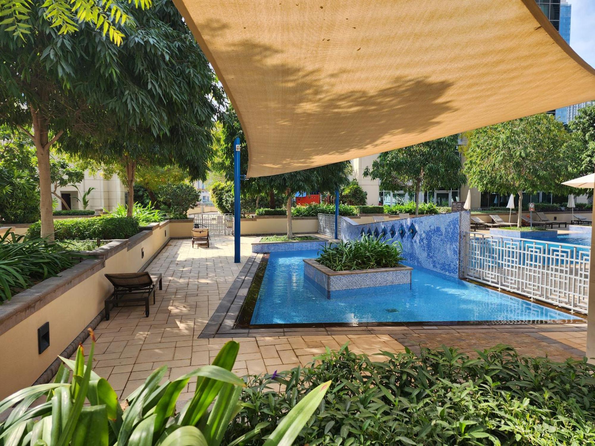 Downtown Oasis, Burj Khalifa Views, Luxury Amenities Lägenhet Dubai Exteriör bild
